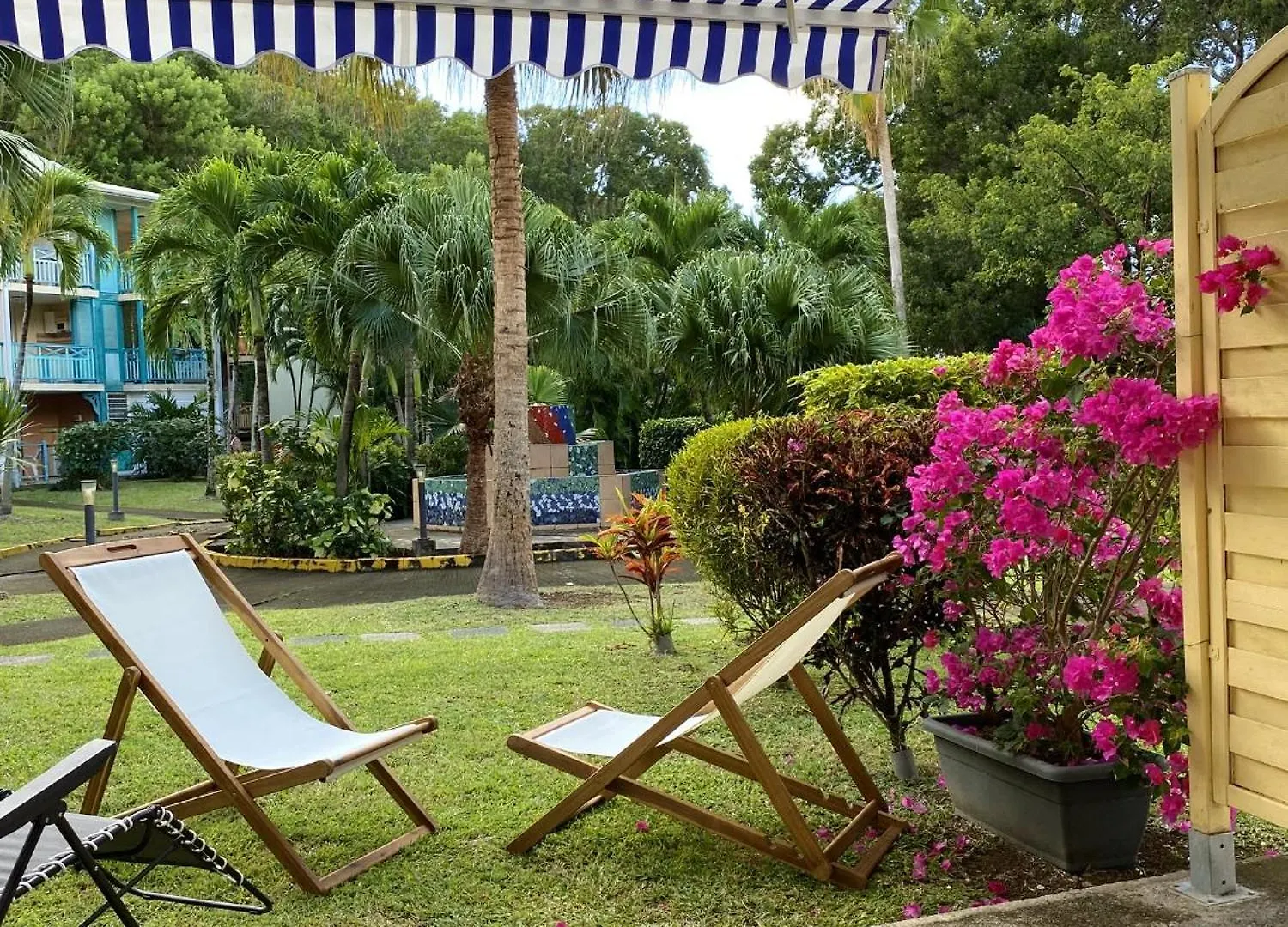 Studio Avec Balcon Et Vue Sur Jardin A Sainte Anne 25 M² Parking Inclus Apartment