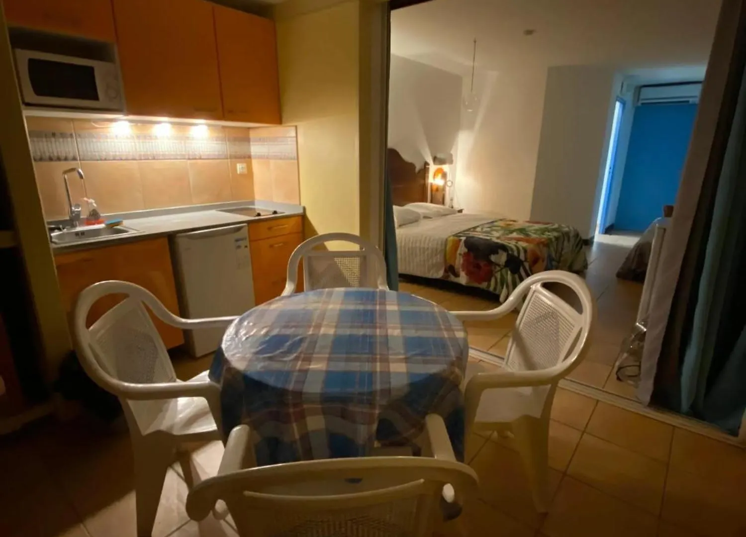 Apartment Studio Avec Balcon Et Vue Sur Jardin A Sainte Anne 25 M² Parking Inclus